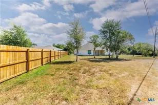 228 Plum St, Luling, TX 78648 - Photo 28