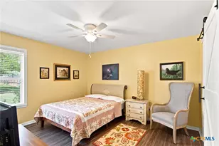 411 Dove Dr, Victoria, TX 77905 - Photo 4