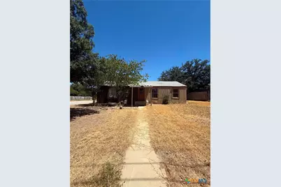 207 N Broad Street, Lampasas, TX 76550 - Photo 2