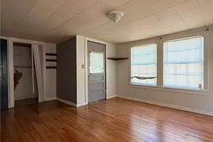 206 W Ave B, Lampasas, TX 76550 - Photo 10