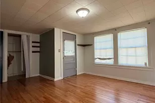 206 W Ave B, Lampasas, TX 76550 - Photo 12