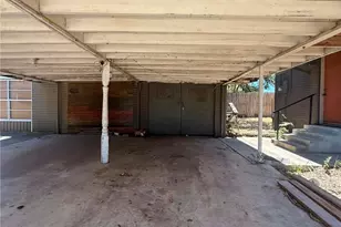 206 W Ave B, Lampasas, TX 76550 - Photo 18