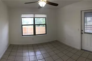 2744 N Heynis, New Braunfels, TX 78130 - Photo 16