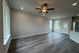 506 University Ave, Troy, TX 76579 - Photo 4