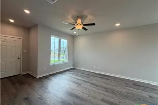 506 University Ave, Troy, TX 76579 - Photo 6