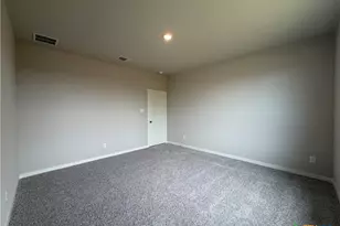 506 University Ave, Troy, TX 76579 - Photo 22