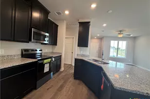 506 University Ave, Troy, TX 76579 - Photo 10