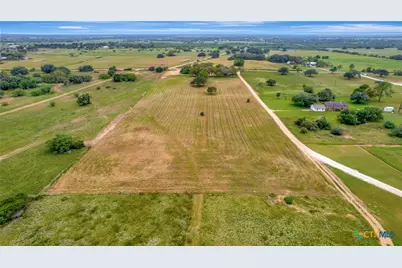 000 Levi Sloan Road, Victoria, TX 77904 - Photo 6