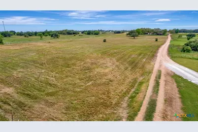 000 Levi Sloan Road, Victoria, TX 77904 - Photo 8