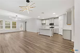 1239 Loma Rnch, New Braunfels, TX 78132 - Photo 8