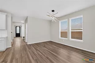 1239 Loma Rnch, New Braunfels, TX 78132 - Photo 4