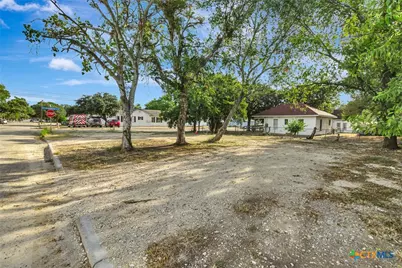 308 E Guadalupe Street, Victoria, TX 77901 - Photo 18