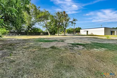 308 E Guadalupe Street, Victoria, TX 77901 - Photo 16