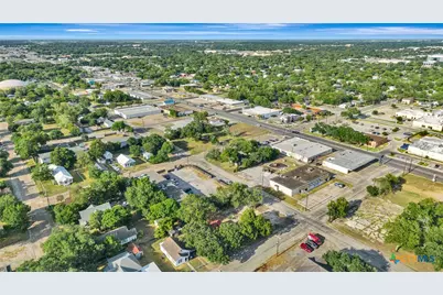 308 E Guadalupe Street, Victoria, TX 77901 - Photo 12