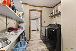 204 Rogers St, McGregor, TX 76657 - Photo 2