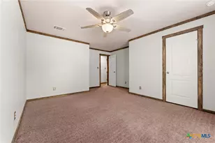 204 Rogers St, McGregor, TX 76657 - Photo 6