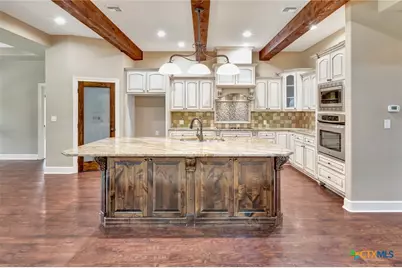 249 Post Oak Bend, Inez, TX 77968 - Photo 8