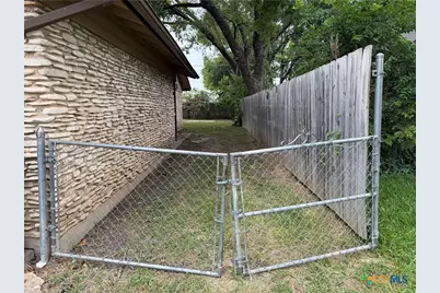 615 Bishop Drive, Killeen, TX 76541 - Photo 2