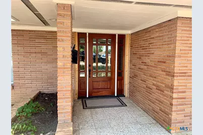 2202 E Loma Vista Avenue, Victoria, TX 77901 - Photo 2