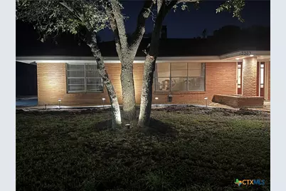 2202 E Loma Vista Avenue, Victoria, TX 77901 - Photo 8