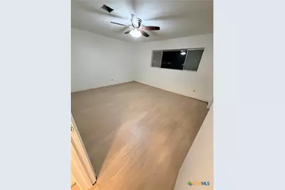 2202 E Loma Vista Avenue, Victoria, TX 77901 - Photo 12