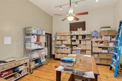 111 E Gonzales Street, Seguin, TX 78155 - Photo 24
