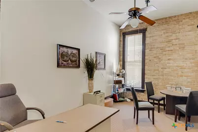 111 E Gonzales Street, Seguin, TX 78155 - Photo 20