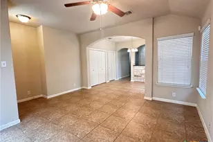 2020 Meadow View Dr, San Marcos, TX 78666 - Photo 4