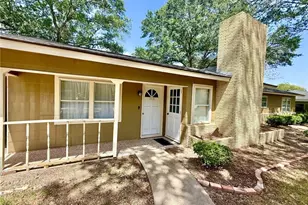 308 Louise St, Edna, TX 77957 - Photo 6