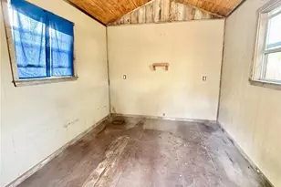 308 Louise St, Edna, TX 77957 - Photo 48