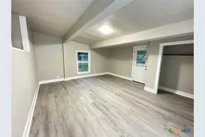 2018 Sherman Street, Seguin, TX 78155 - Photo 20