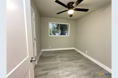 2018 Sherman Street, Seguin, TX 78155 - Photo 8