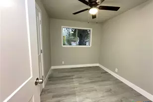 2018 Sherman St, Seguin, TX 78155 - Photo 8