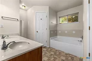 211 Sims Ridge Dr, Nolanville, TX 76559 - Photo 10