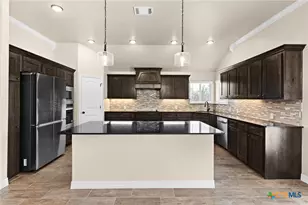 300 Martin Dr, Copperas Cove, TX 76522 - Photo 4
