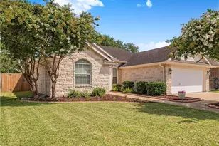 308 Green Gable Dr, Victoria, TX 77904 - Photo 1