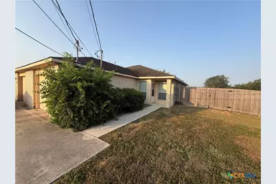 2752 Fm 1044, New Braunfels, TX 78130 - Photo 2