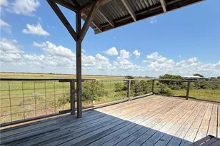428 Marlin Dr, Palacios, TX 77465 - Photo 6