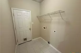 811 Shadow Creek Blvd, Buda, TX 78610 - Photo 12