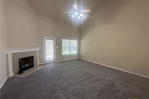 811 Shadow Creek Blvd, Buda, TX 78610 - Photo 8