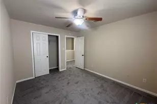 811 Shadow Creek Blvd, Buda, TX 78610 - Photo 36