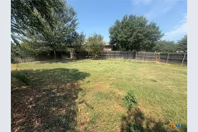 811 Shadow Creek Boulevard, Buda, TX 78610 - Photo 20