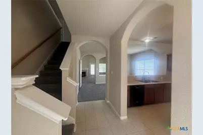 811 Shadow Creek Boulevard, Buda, TX 78610 - Photo 2