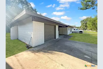 214 Crockett Street, Port Lavaca, TX 77979 - Photo 18