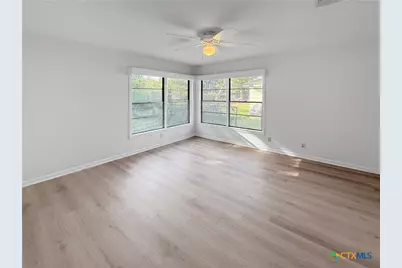 214 Crockett Street, Port Lavaca, TX 77979 - Photo 8