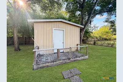 214 Crockett Street, Port Lavaca, TX 77979 - Photo 16