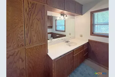 214 Crockett Street, Port Lavaca, TX 77979 - Photo 12