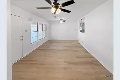 214 Crockett Street, Port Lavaca, TX 77979 - Photo 4