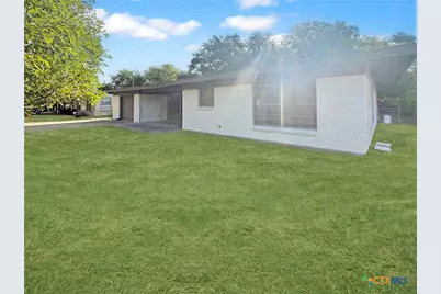214 Crockett Street, Port Lavaca, TX 77979 - Photo 2
