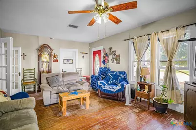 520 E First Street, Cuero, TX 77954 - Photo 8